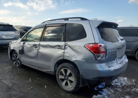 2018 Subaru Forester 2.5I Premium z USA, uszkodzony, nr VIN JF2SJAGC1JH421595